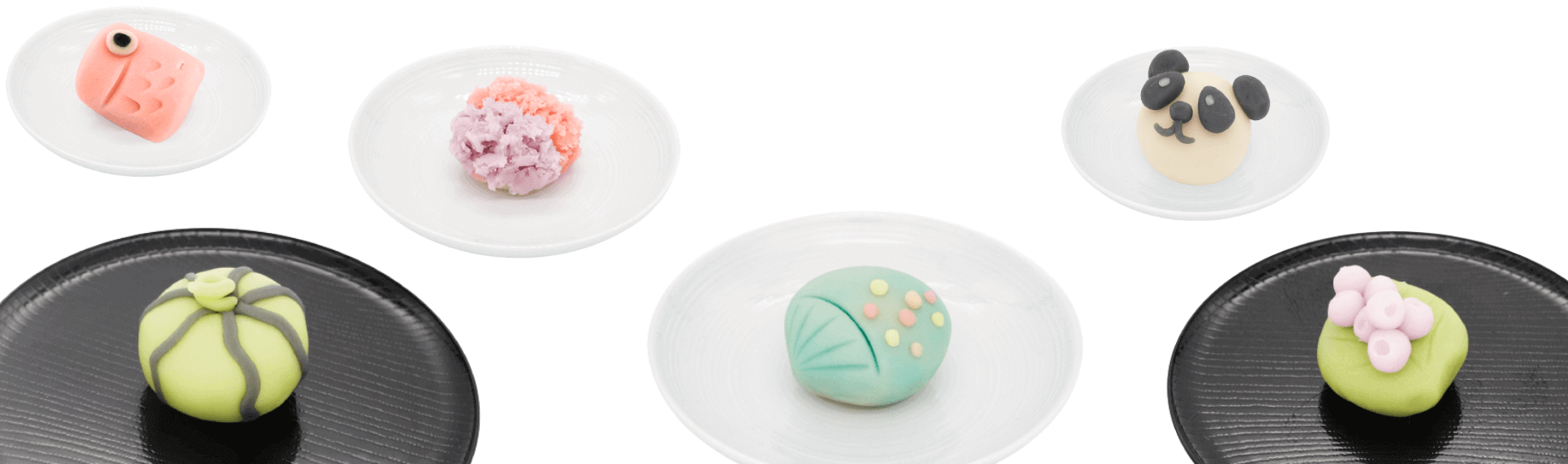 さわってつくってたべる絵本 さわってつくってたべる絵本 は三重県で創業300年の老舗和菓子屋が手掛ける 絵本をみながら 日本の伝統的な和菓子 練りきり を作って食べることができる体験型絵本です